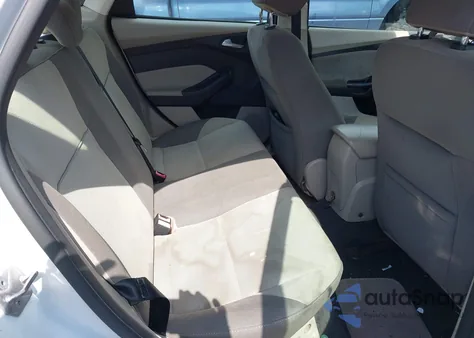 2013 Ford Focus Se z USA, uszkodzony, nr VIN 1FADP3F22DL216627